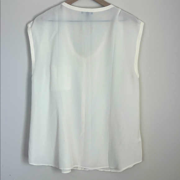 Eileen Fisher Silk Sleeveless‎ Blouse Ivory Button Down Size Medium - Picture 5 of 8